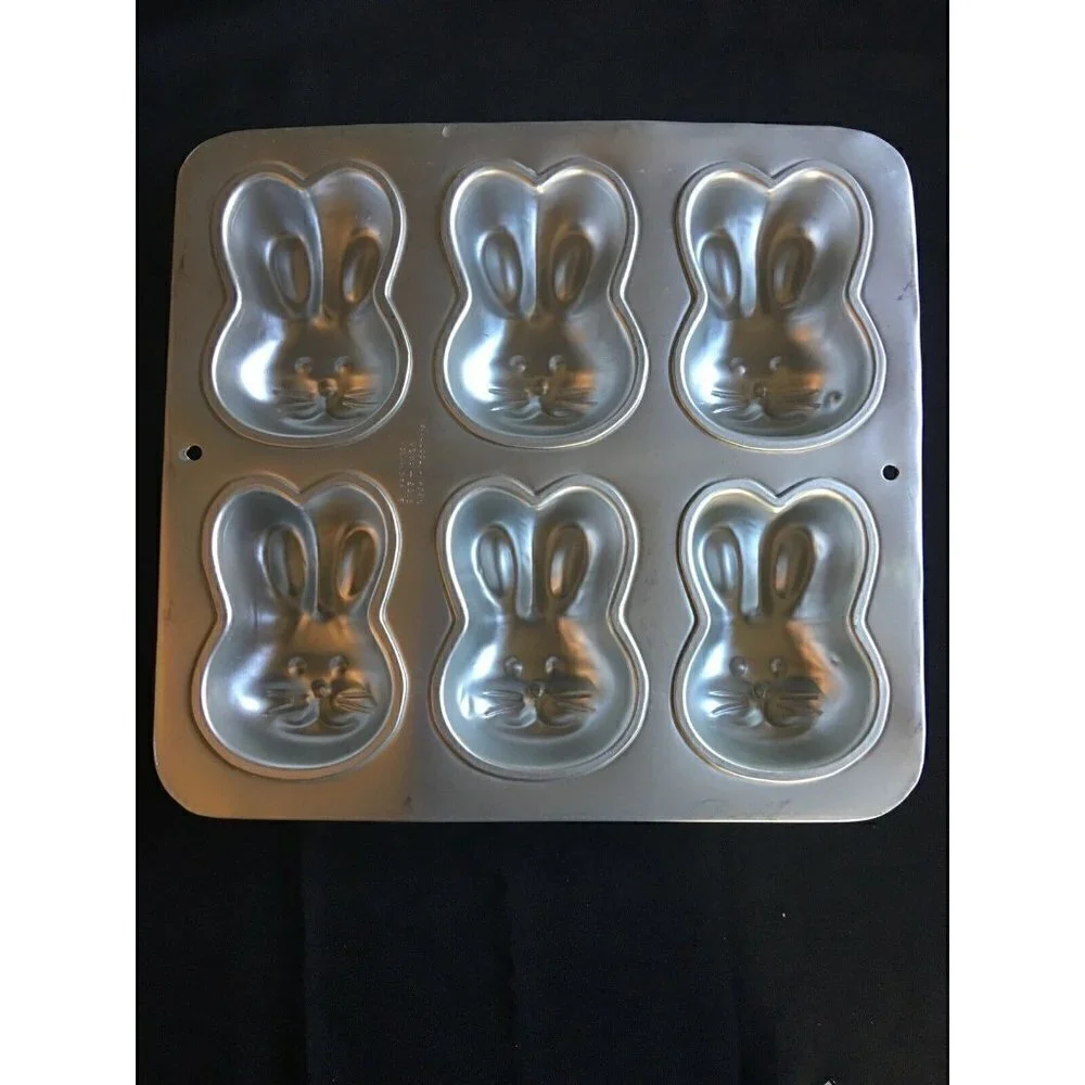 Pair Of Wilton Bunny Aluminum Cake & Cupcake Pan #2105-9408 & 2105-4426 - Easter